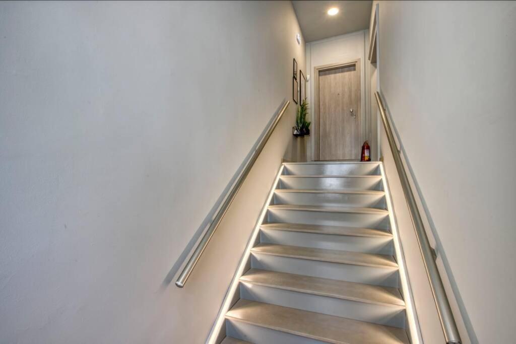 Апартаменты Plaka Filotheis House A Афины Экстерьер фото